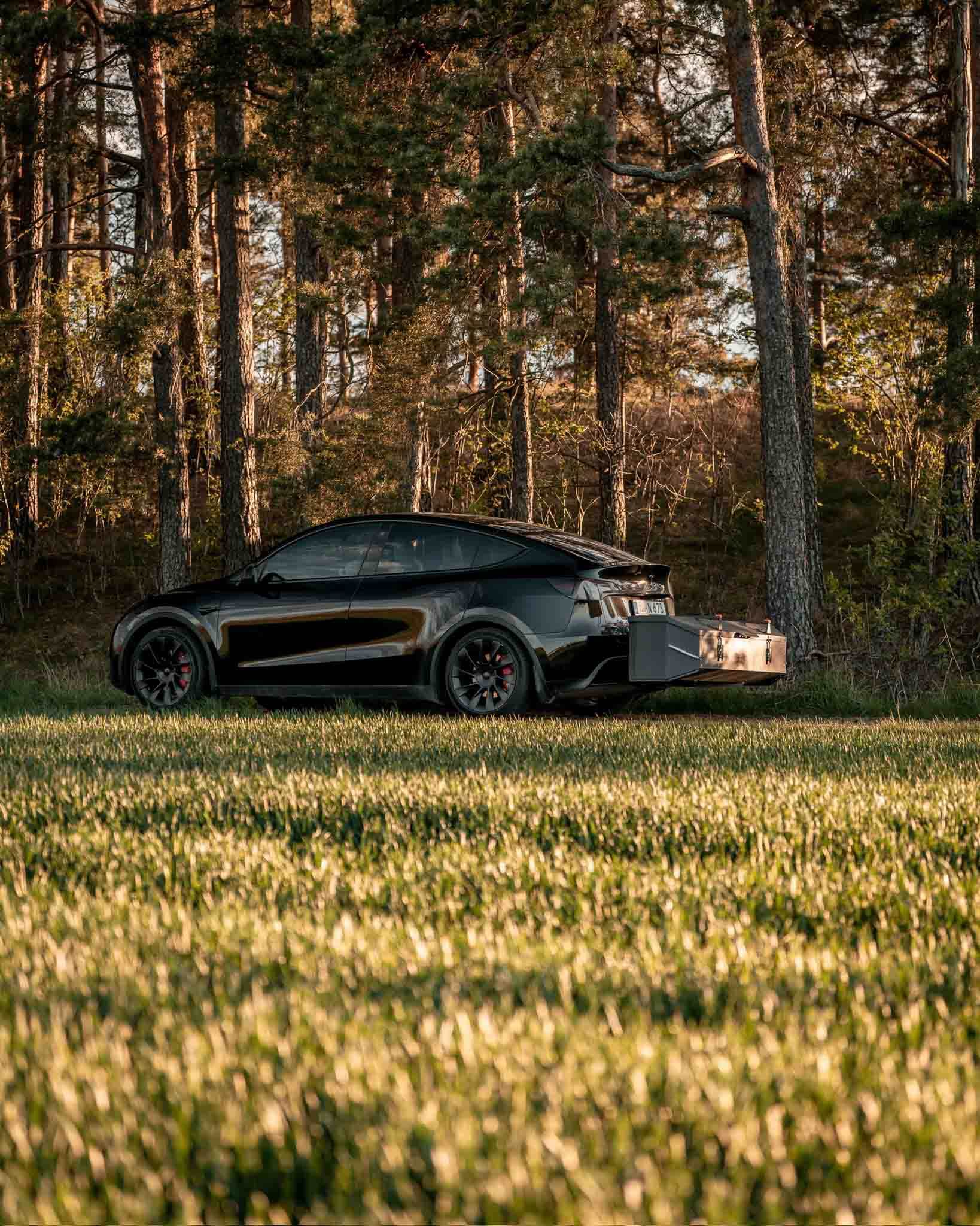 Can leaves and dirt damage a roof box? - IXTAbox