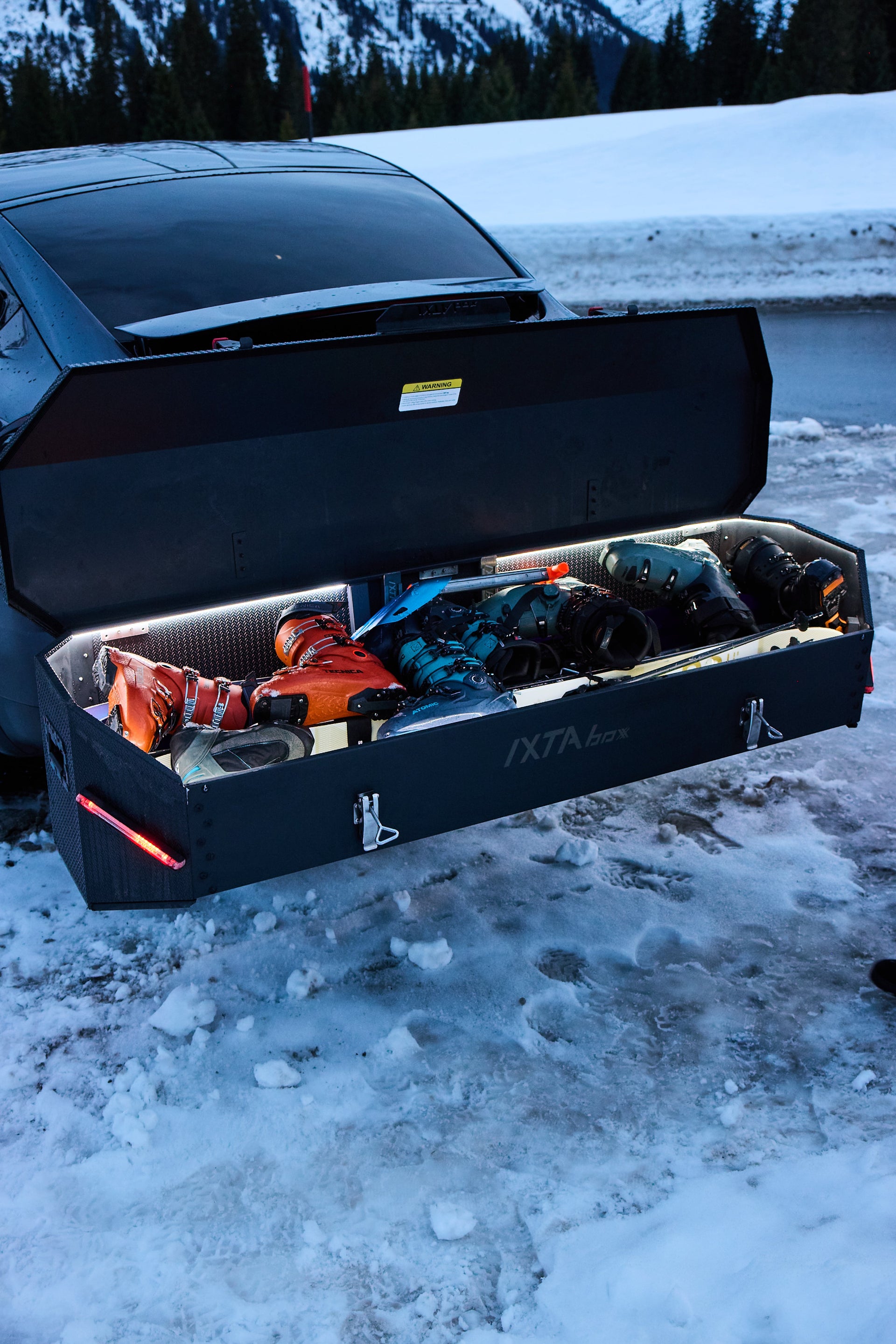 Gør vinterrejserne nemmere og sikrere med IXTAbox Bagageboks